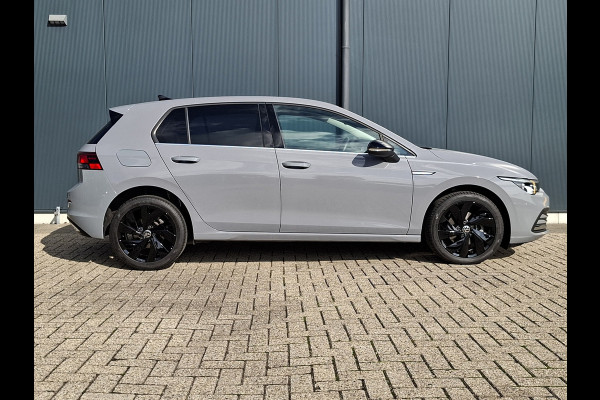 Volkswagen Golf 1.5 TSI 130pk Style * LAGE KMSTAND 26.000KM! * ParkeerCamera * Adaptieve Cruise Control * LM velgen *