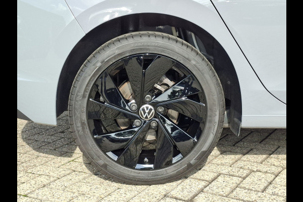 Volkswagen Golf 1.5 TSI 130pk Style * LAGE KMSTAND 26.000KM! * ParkeerCamera * Adaptieve Cruise Control * LM velgen *