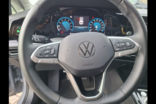 Volkswagen Golf 1.5 TSI 130pk Style * LAGE KMSTAND 26.000KM! * ParkeerCamera * Adaptieve Cruise Control * LM velgen *