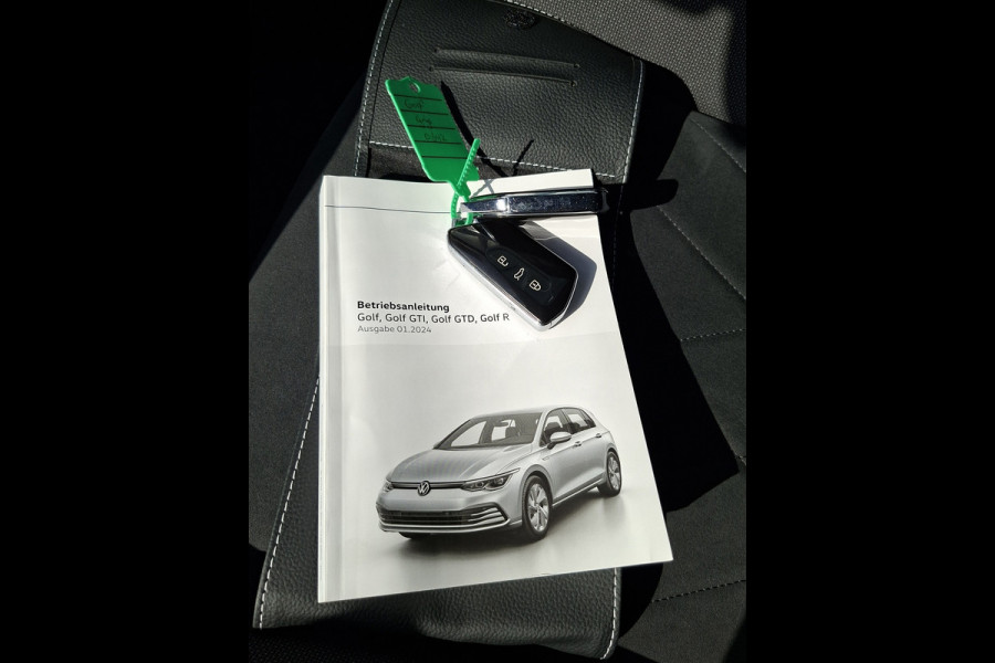 Volkswagen Golf 1.5 TSI 130pk Style * LAGE KMSTAND 26.000KM! * ParkeerCamera * Adaptieve Cruise Control * LM velgen *