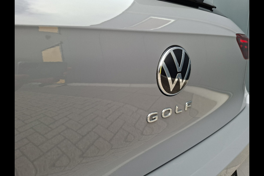 Volkswagen Golf 1.5 TSI 130pk Style * LAGE KMSTAND 26.000KM! * ParkeerCamera * Adaptieve Cruise Control * LM velgen *