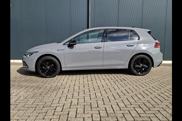 Volkswagen Golf 1.5 TSI 130pk Style * LAGE KMSTAND 26.000KM! * ParkeerCamera * Adaptieve Cruise Control * LM velgen *