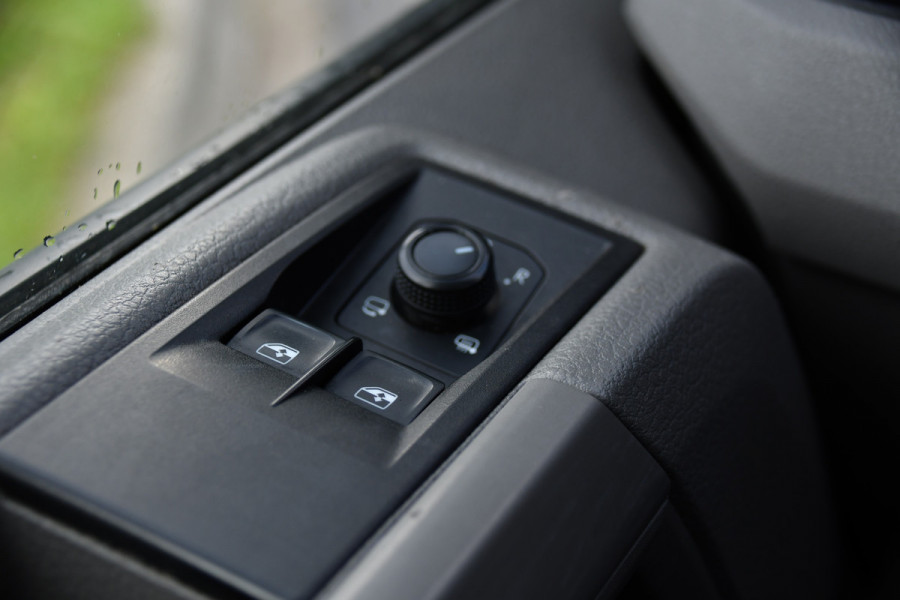 MAN TGE 3.180 35 2.0 L3H3 4x4 PB Edition Camera, Cruise, Carplay, LED, Trekhaak, 177pk, Automaat, Sensoren, Stoelverwarming, Uniek!