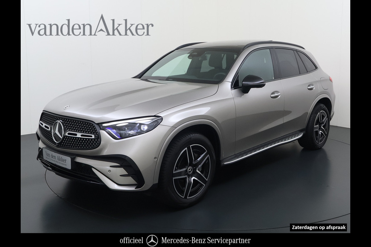 Mercedes-Benz GLC 300e AMG // Panoramadak // Trekhaak // Achterbank Verwarming // 360 Camera // Memory // Carplay // Night Pakket