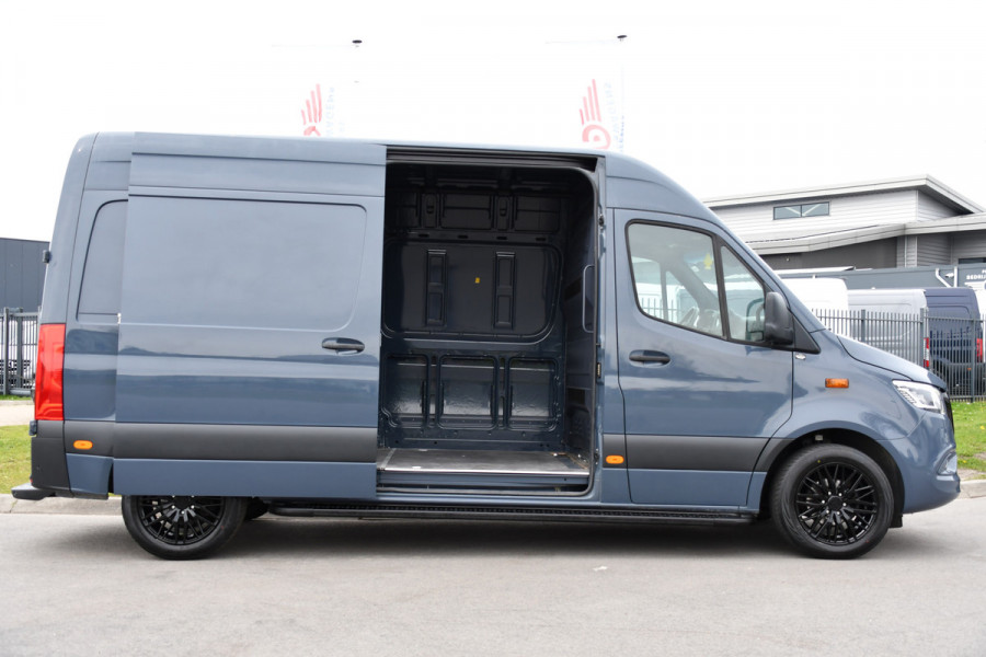 Mercedes-Benz Sprinter 315 1.9 CDI L2H2 AMG Edition Adaptieve Cruise, Camera, Carplay, 150pk, LED, Dodehoek, Sensoren, Multimedia, Uniek!