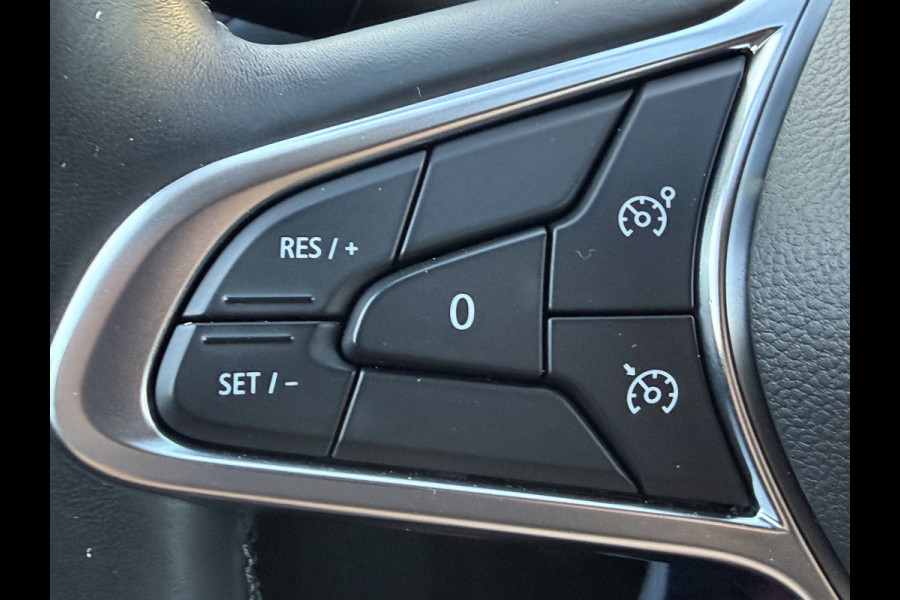 Renault Captur 100pk Intens (Keyless Entry - Camera - Parkeersensoren V+A - LED - Automatische Airco - Navigatie - Two Tone)