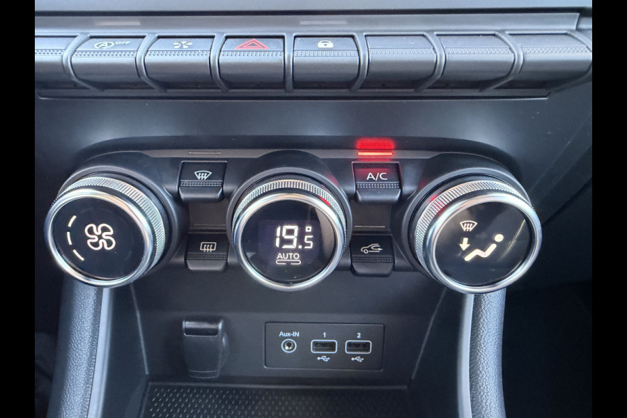 Renault Captur 100pk Intens (Keyless Entry - Camera - Parkeersensoren V+A - LED - Automatische Airco - Navigatie - Two Tone)