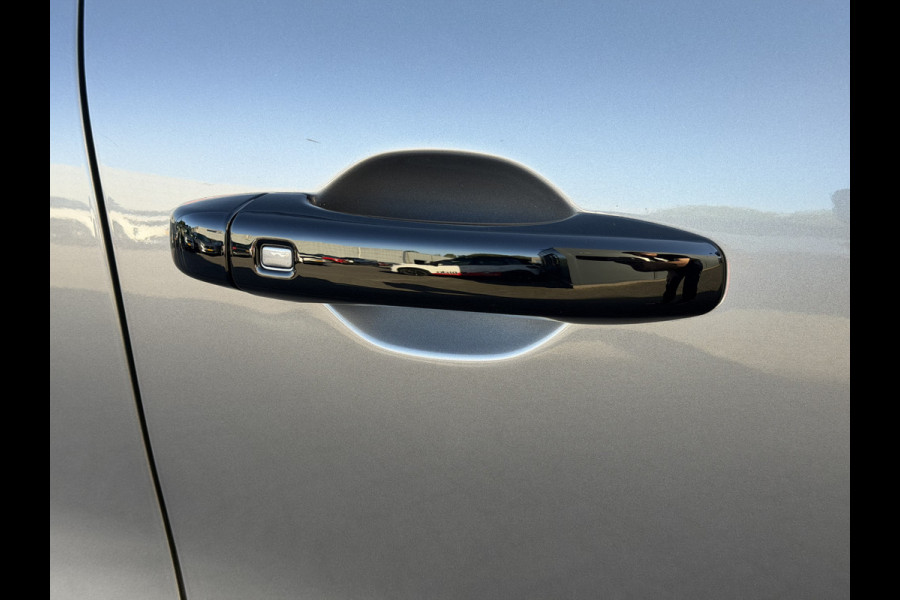 Renault Captur 100pk Intens (Keyless Entry - Camera - Parkeersensoren V+A - LED - Automatische Airco - Navigatie - Two Tone)