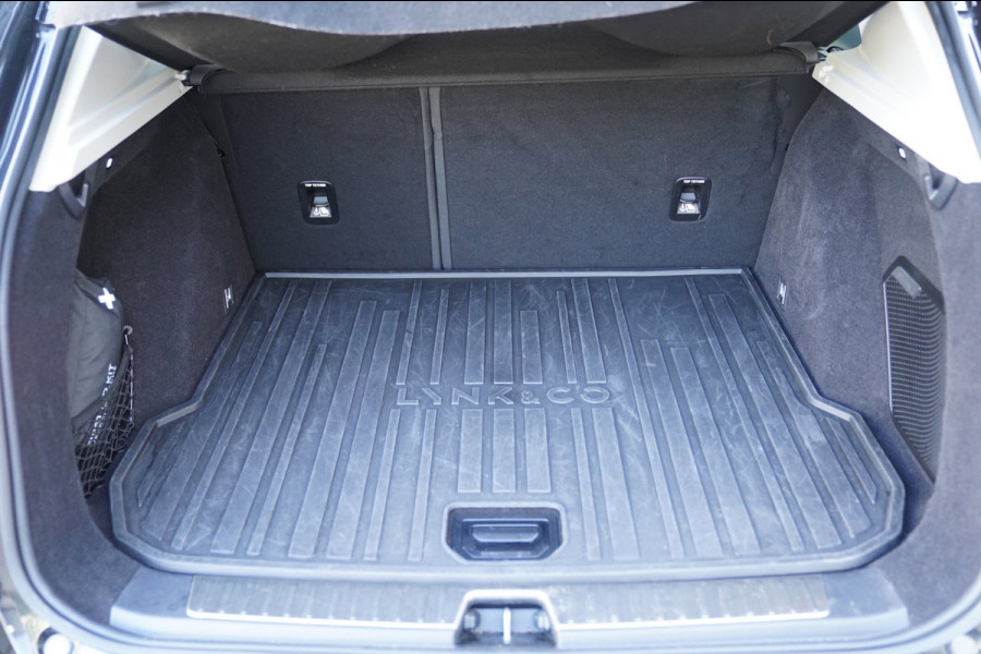 Lynk & Co 01 1.5|Prijs incl. 12 mnd garantie| PDC Panoramadak LMV Navi Apple carplay/Android auto Camera
