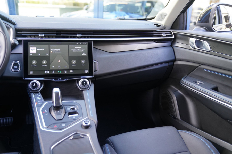 Lynk & Co 01 1.5|Prijs incl. 12 mnd garantie| PDC Panoramadak LMV Navi Apple carplay/Android auto Camera