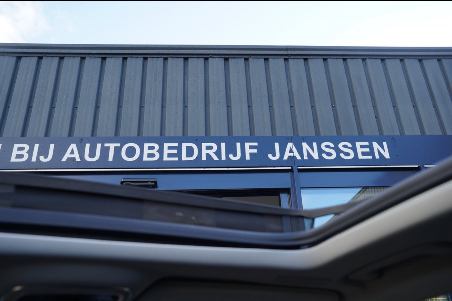 Lynk & Co 01 1.5|Prijs incl. 12 mnd garantie| PDC Panoramadak LMV Navi Apple carplay/Android auto Camera
