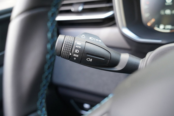 Lynk & Co 01 1.5|Prijs incl. 12 mnd garantie| PDC Panoramadak LMV Navi Apple carplay/Android auto Camera