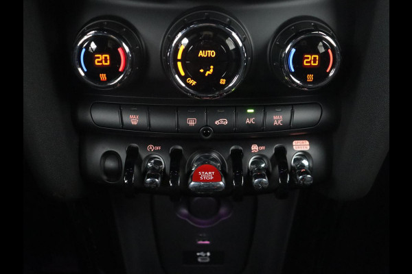 MINI 5-Deurs 1.5 Cooper Business Edition | Leder | Cruise control | Head-up | Camera | Park assist | Carplay | Climate control | 17" velgen