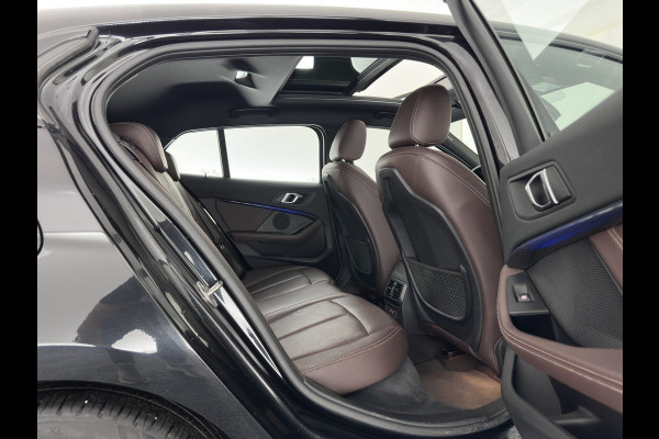 BMW 1-serie 118i M-Sport-Styling High Executive Edition (INCL-BTW) Aut.*PANO | FULL-LED | DIGI-COCKPIT | HIFI-SOUND | CAMERA | HEATED-SPORTSEATS | NAVI-FULLMAP | AMBIENTLIGHT | PRIVACY-GLASS | ECC | CARBON-INLAY | PDC | CRUISE | DAB | 18"ALU*