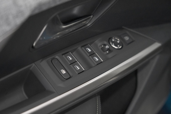 Peugeot 3008 1.2 Hybrid 136 GT | Elektrische Kofferklep | Camera | Adaptieve Cruise Control | Apple CarPlay
