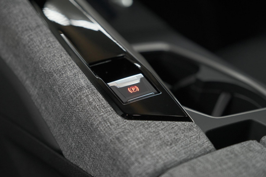 Peugeot 3008 1.2 Hybrid 136 GT | Elektrische Kofferklep | Camera | Adaptieve Cruise Control | Apple CarPlay