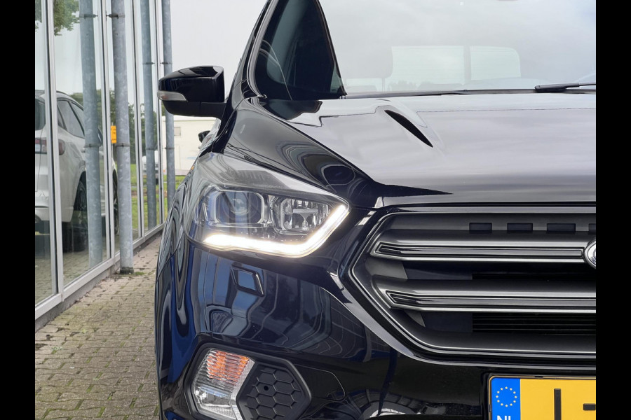 Ford Kuga 1.5 EcoBoost ST Line | Winterpack | Trekkaak | 2000kg trekgewicht | Panoramadak | 19 inch lichtmetalen velgen |