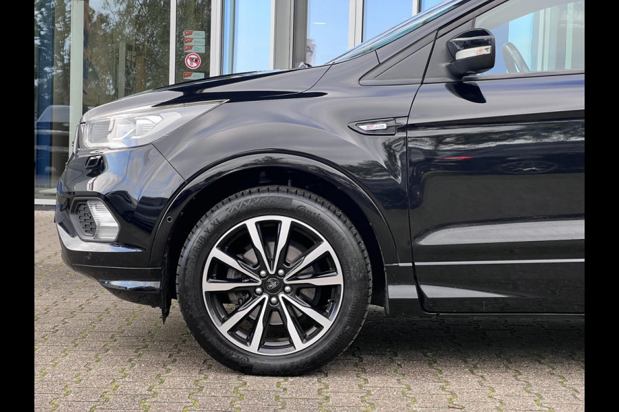 Ford Kuga 1.5 EcoBoost ST Line | Winterpack | Trekkaak | 2000kg trekgewicht | Panoramadak | 19 inch lichtmetalen velgen |