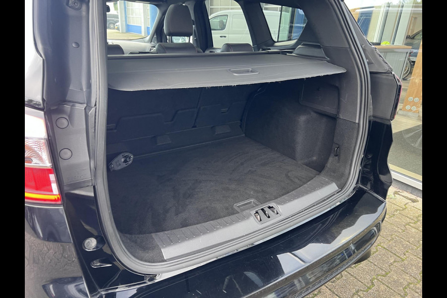 Ford Kuga 1.5 EcoBoost ST Line | Winterpack | Trekkaak | 2000kg trekgewicht | Panoramadak | 19 inch lichtmetalen velgen |