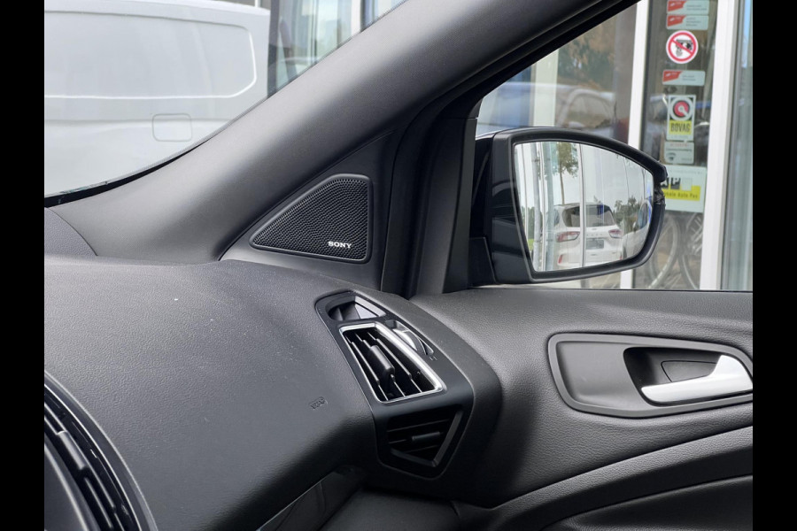Ford Kuga 1.5 EcoBoost ST Line | Winterpack | Trekkaak | 2000kg trekgewicht | Panoramadak | 19 inch lichtmetalen velgen |