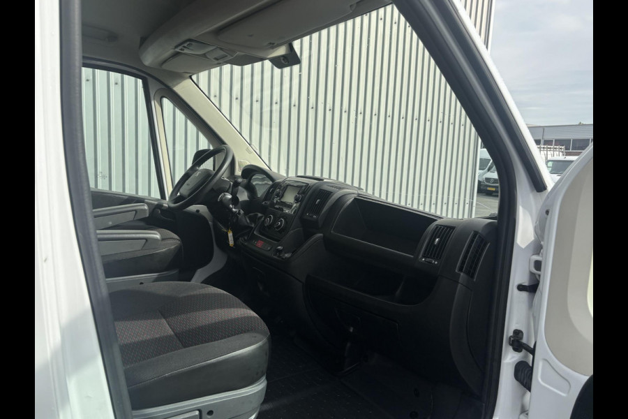 Peugeot Boxer 2.2 BlueHDi L4*LAADBAK*LUCHTVERING*HAAK*A/C*3000KG