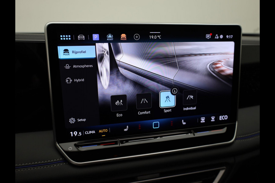 Volkswagen Tiguan 1.5 eHybrid R-Line Edition | Pano | Trekhaak wegkl. | Keyless | Elk. A-klep | Prijs Rijklaar!!