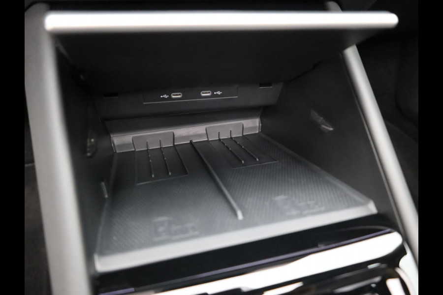 Volkswagen Tiguan 1.5 eHybrid R-Line Edition | Pano | Trekhaak wegkl. | Keyless | Elk. A-klep | Prijs Rijklaar!!