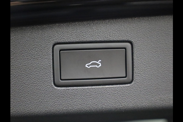 Volkswagen Tiguan 1.5 eHybrid R-Line Edition | Pano | Trekhaak wegkl. | Keyless | Elk. A-klep | Prijs Rijklaar!!
