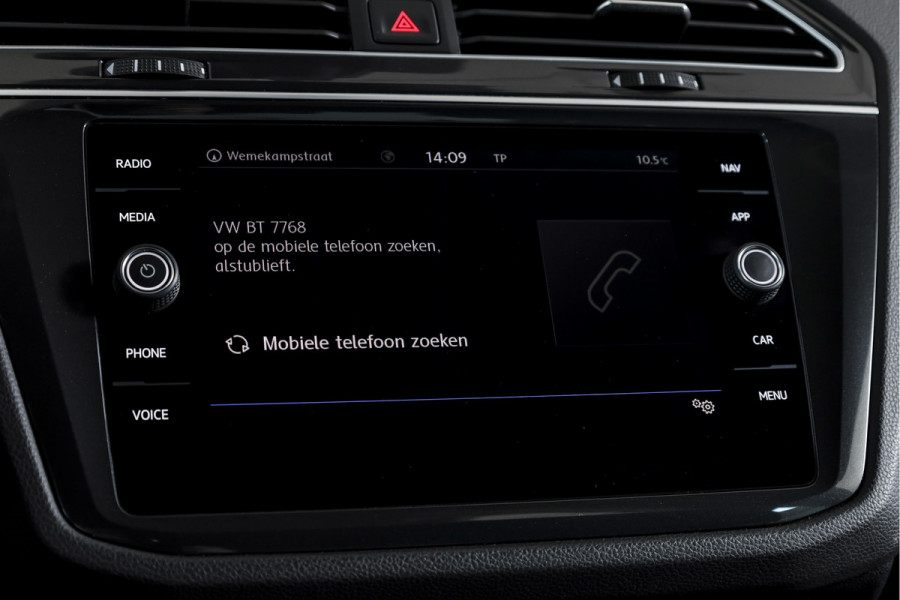Volkswagen Tiguan 1.5 TSI ACT 150 PK Comfortline Business | Trekhaak | Adapt. Cruise | PDC | Camera | NAV + App. Connect | ECC | LM 17" |