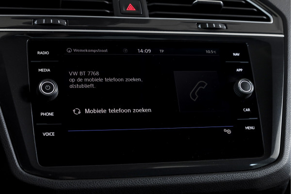 Volkswagen Tiguan 1.5 TSI ACT 150 PK Comfortline Business | Trekhaak | Adapt. Cruise | PDC | Camera | NAV + App. Connect | ECC | LM 17" |