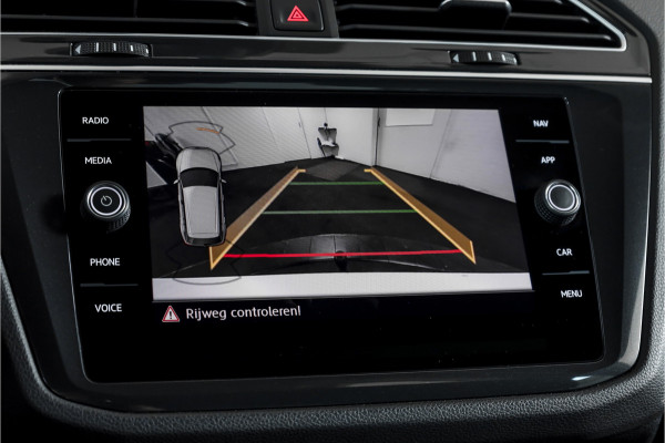Volkswagen Tiguan 1.5 TSI ACT 150 PK Comfortline Business | Trekhaak | Adapt. Cruise | PDC | Camera | NAV + App. Connect | ECC | LM 17" |