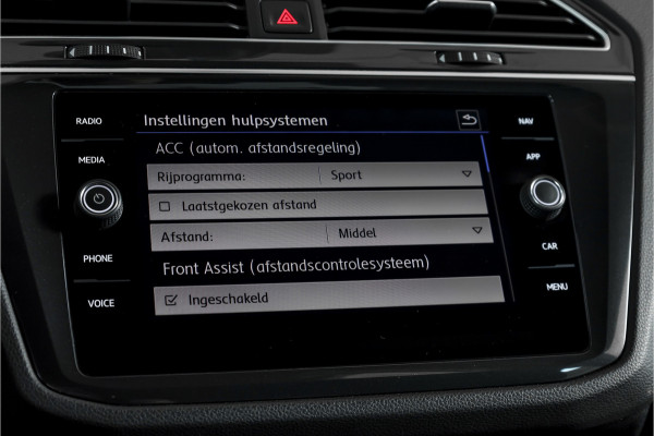 Volkswagen Tiguan 1.5 TSI ACT 150 PK Comfortline Business | Trekhaak | Adapt. Cruise | PDC | Camera | NAV + App. Connect | ECC | LM 17" |