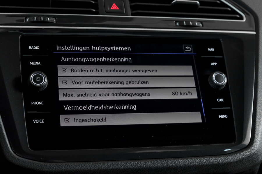 Volkswagen Tiguan 1.5 TSI ACT 150 PK Comfortline Business | Trekhaak | Adapt. Cruise | PDC | Camera | NAV + App. Connect | ECC | LM 17" |