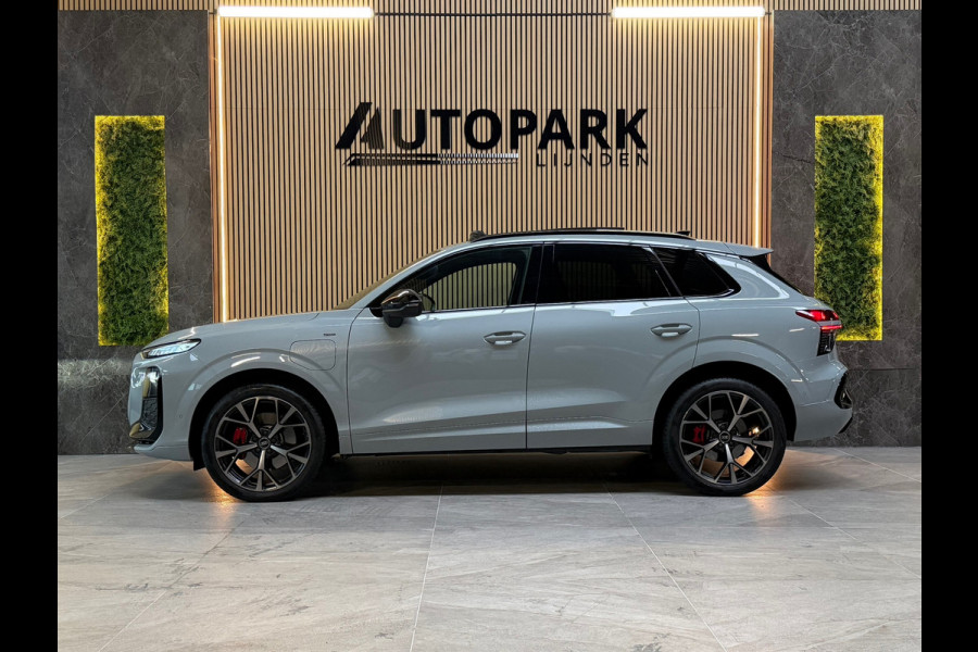 Audi Q3 1.5 e-hybrid 3X S-LINE |PANO|SONOS|HuD|360CAM|MEMORY|KEYLESS|FABRIEKSGARANTIE 2030|DODEHOEK|SFEERVERLICHTING|20 INCH|VOL!