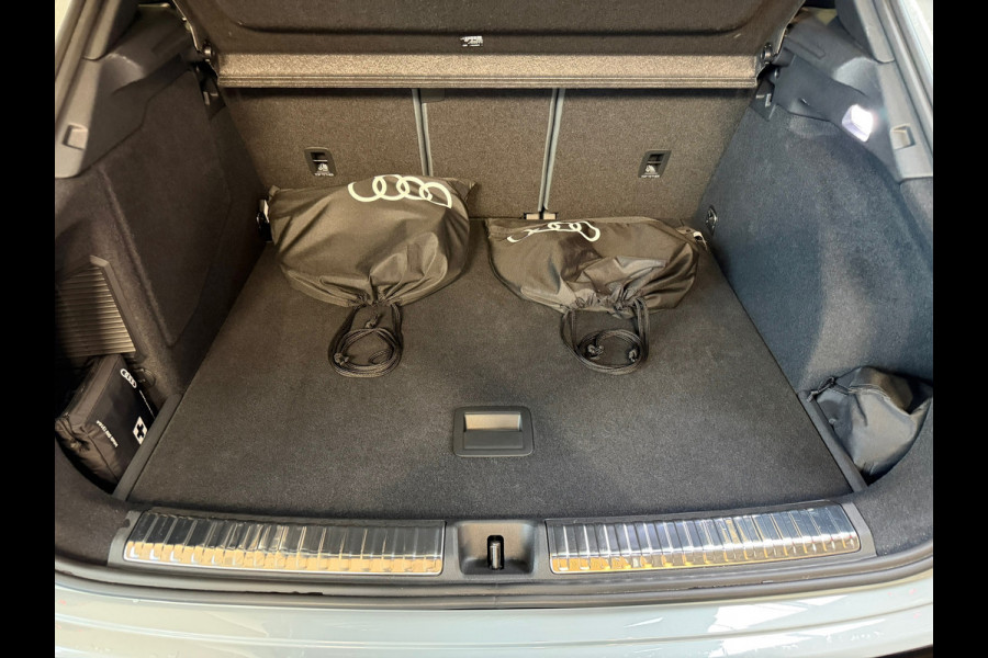 Audi Q3 1.5 e-hybrid 3X S-LINE |PANO|SONOS|HuD|360CAM|MEMORY|KEYLESS|FABRIEKSGARANTIE 2030|DODEHOEK|SFEERVERLICHTING|20 INCH|VOL!