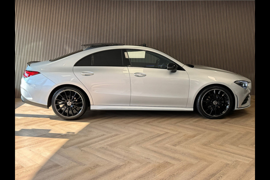 Mercedes-Benz CLA-Klasse 180 Premium Plus AUT. PANORAMADAK SFEERVERLICHTING NAVIGATIE CAMERA AIRCO CRUISE STOELVERWARMING
