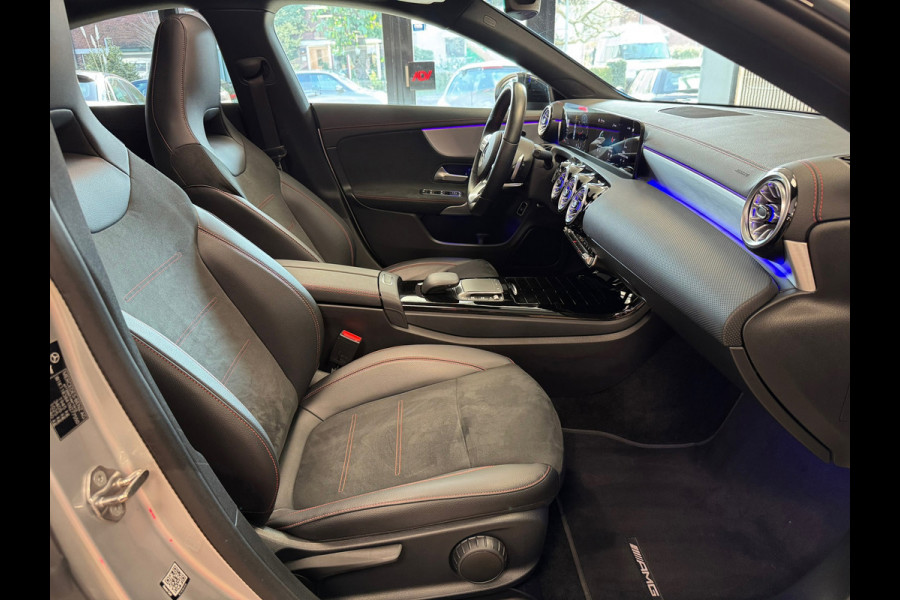 Mercedes-Benz CLA-Klasse 180 Premium Plus AUT. PANORAMADAK SFEERVERLICHTING NAVIGATIE CAMERA AIRCO CRUISE STOELVERWARMING