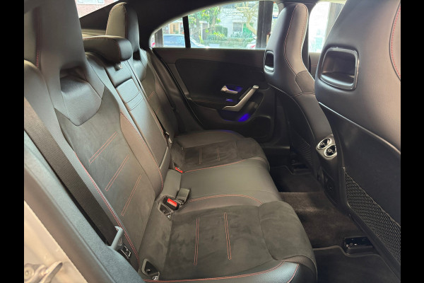 Mercedes-Benz CLA-Klasse 180 Premium Plus AUT. PANORAMADAK SFEERVERLICHTING NAVIGATIE CAMERA AIRCO CRUISE STOELVERWARMING