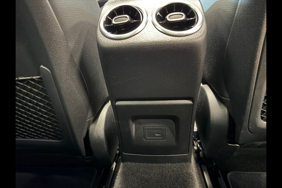 Mercedes-Benz CLA-Klasse 180 Premium Plus AUT. PANORAMADAK SFEERVERLICHTING NAVIGATIE CAMERA AIRCO CRUISE STOELVERWARMING