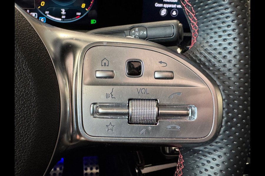 Mercedes-Benz CLA-Klasse 180 Premium Plus AUT. PANORAMADAK SFEERVERLICHTING NAVIGATIE CAMERA AIRCO CRUISE STOELVERWARMING