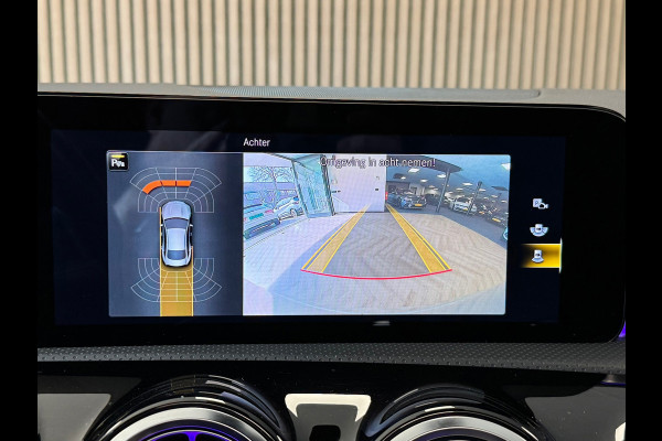 Mercedes-Benz CLA-Klasse 180 Premium Plus AUT. PANORAMADAK SFEERVERLICHTING NAVIGATIE CAMERA AIRCO CRUISE STOELVERWARMING