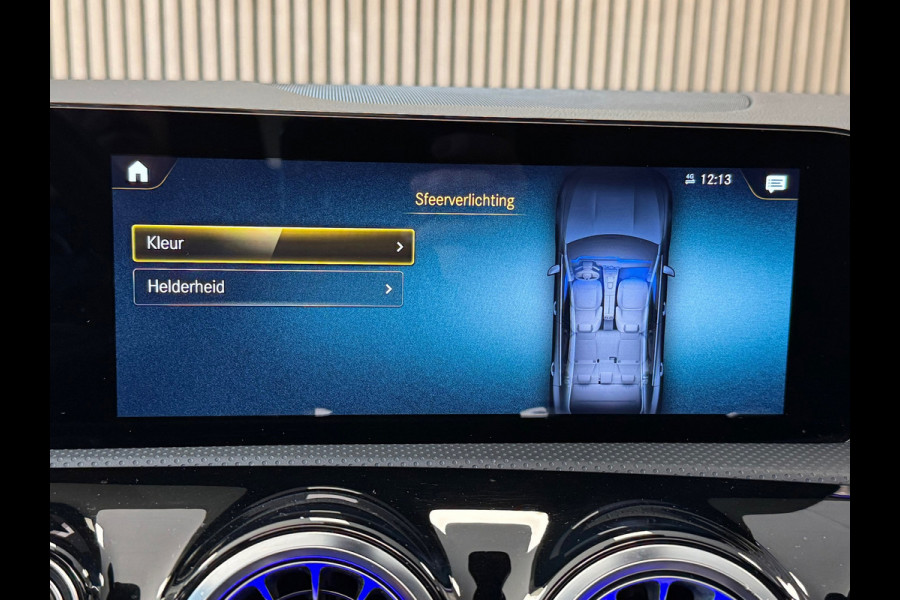 Mercedes-Benz CLA-Klasse 180 Premium Plus AUT. PANORAMADAK SFEERVERLICHTING NAVIGATIE CAMERA AIRCO CRUISE STOELVERWARMING