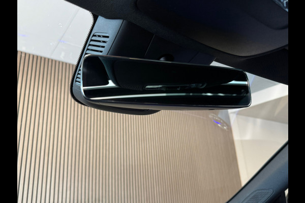 Mercedes-Benz CLA-Klasse 180 Premium Plus AUT. PANORAMADAK SFEERVERLICHTING NAVIGATIE CAMERA AIRCO CRUISE STOELVERWARMING