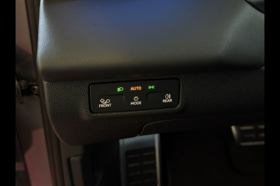 Volkswagen T-Roc 1.5 150PK eTSI R-LINE 06/2026 EDITION IQ LED/GRIL LOGO STOEL/STUUR.VERW ELEK.KLEP 2026