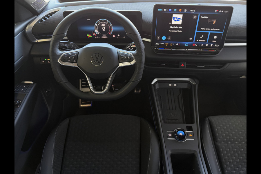Volkswagen T-Roc 1.5 150PK eTSI R-LINE 06/2026 EDITION IQ LED/GRIL LOGO STOEL/STUUR.VERW ELEK.KLEP 2026