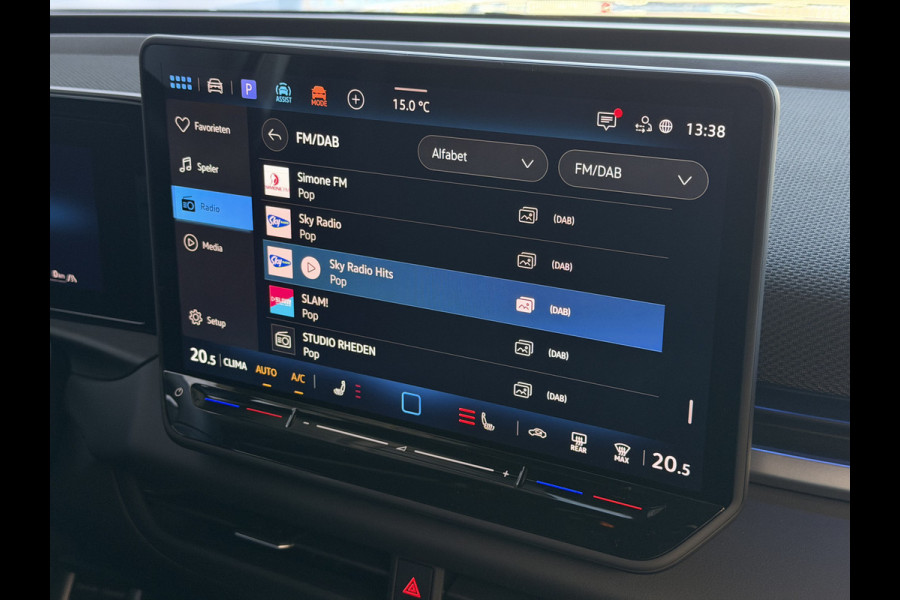 Volkswagen T-Roc 1.5 150PK eTSI R-LINE 06/2026 EDITION IQ LED/GRIL LOGO STOEL/STUUR.VERW ELEK.KLEP 2026