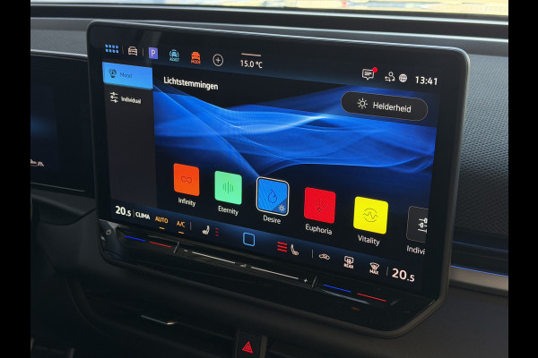 Volkswagen T-Roc 1.5 150PK eTSI R-LINE 06/2026 EDITION IQ LED/GRIL LOGO STOEL/STUUR.VERW ELEK.KLEP 2026