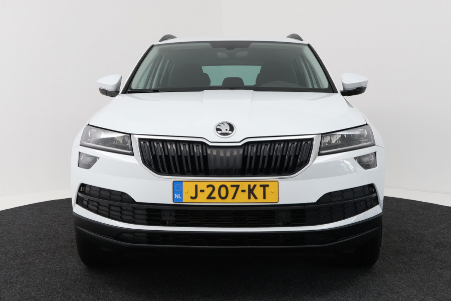Škoda Karoq 1.5 TSI ACT Style (TREKHAAK, CAMERA, NAVIGATIE CARPLAY, CRUISE CONTROL, PARKEERSENSOREN)