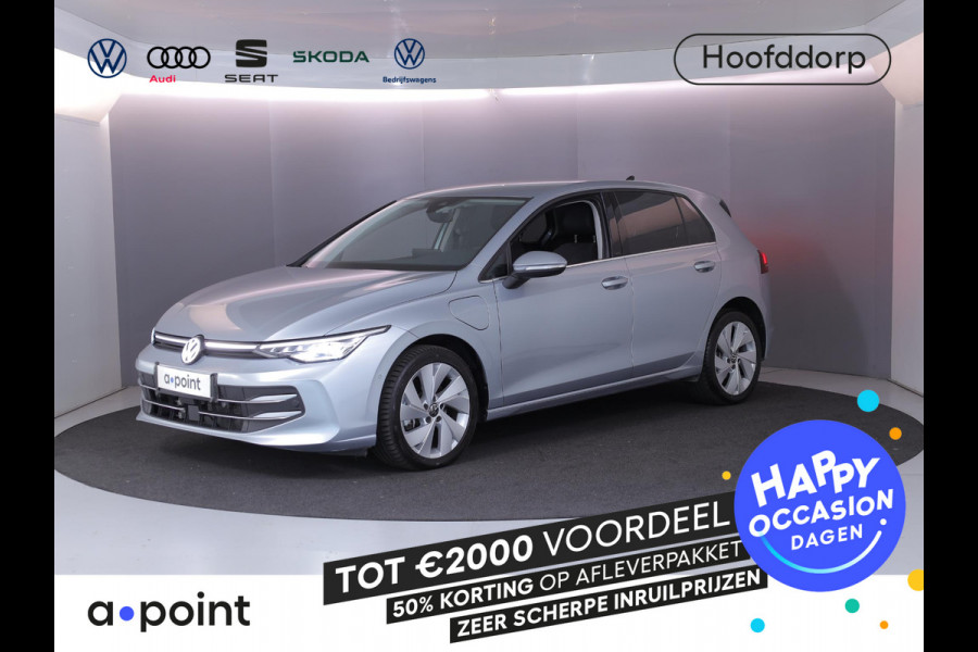Volkswagen Golf 1.5 eHybrid Style Edition 204 pk Automaat (DSG) | Private lease vanaf €610| Navigatie via App | Parkeersensoren (Park assist) | Achteruitrijcamera | Adaptieve cruise control | Autom. airco (3 zones) |