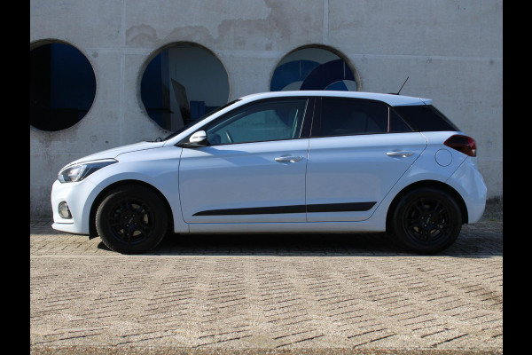 Hyundai i20 1.0 T-GDI Comfort | APPLE CARPLAY | NAVIGATIE | 12 MAANDEN BOVAG GARANTIE |